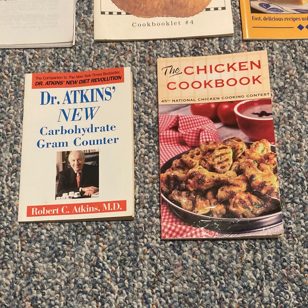 Assorted Cookbook Collection - Picture 4 of 4